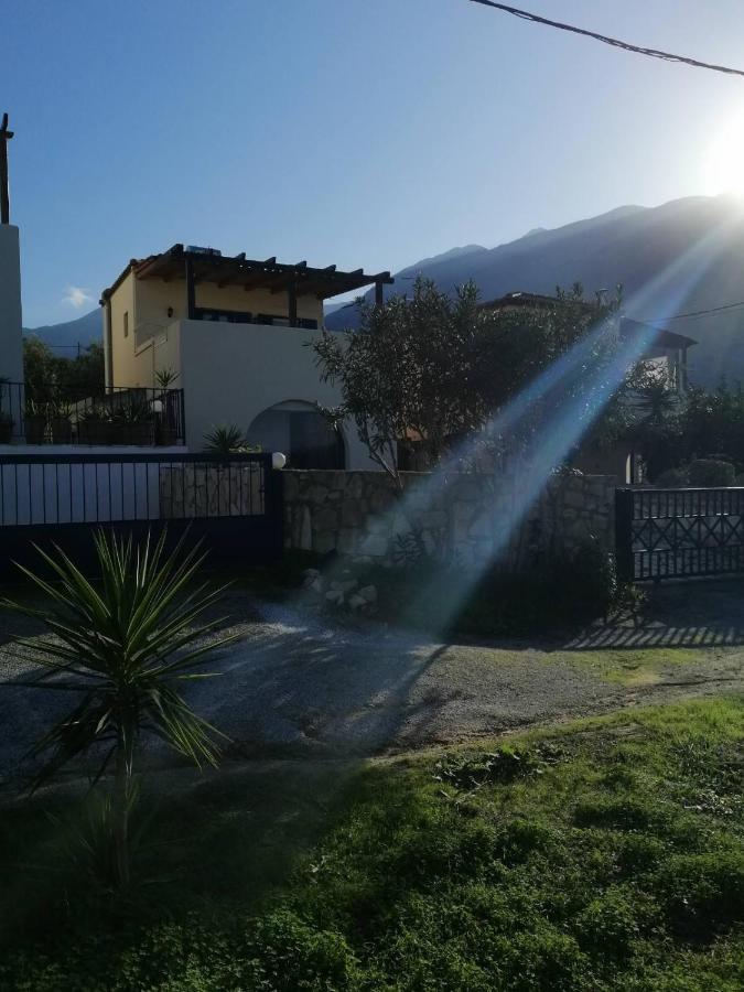 Villa Elan Mouríon Extérieur photo